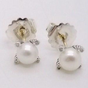 David Yurman earrings pearl